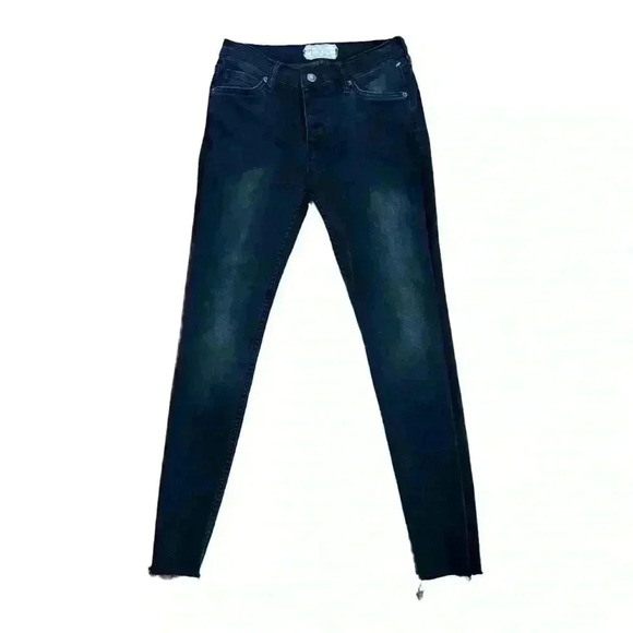 Free People Women's High Rise Skinny Jeans Black Size 29 Boho Goth Minimalist - Picture 4 of 6
